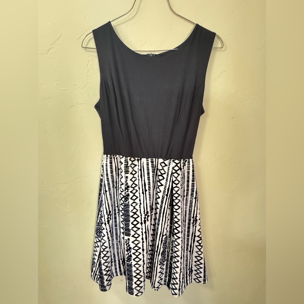 Alythea Black and White Geometric Midi Dress